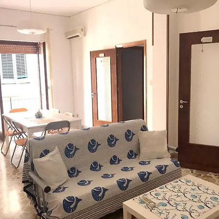 With 2 Bedrooms In Ustica 2 Km From The Apartment Isola di Ustica