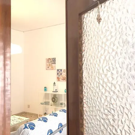 Apartment With 2 Bedrooms In Ustica 2 Km From The *