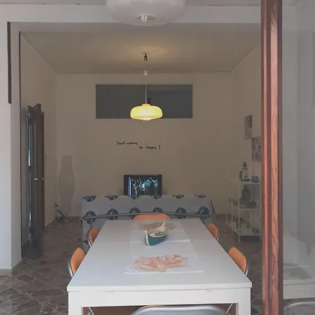 With 2 Bedrooms In Ustica 2 Km From The Apartment Isola di Ustica